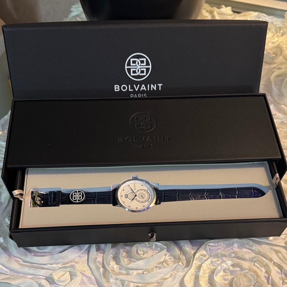 Bolvaint Men's Blue and Silver Watch